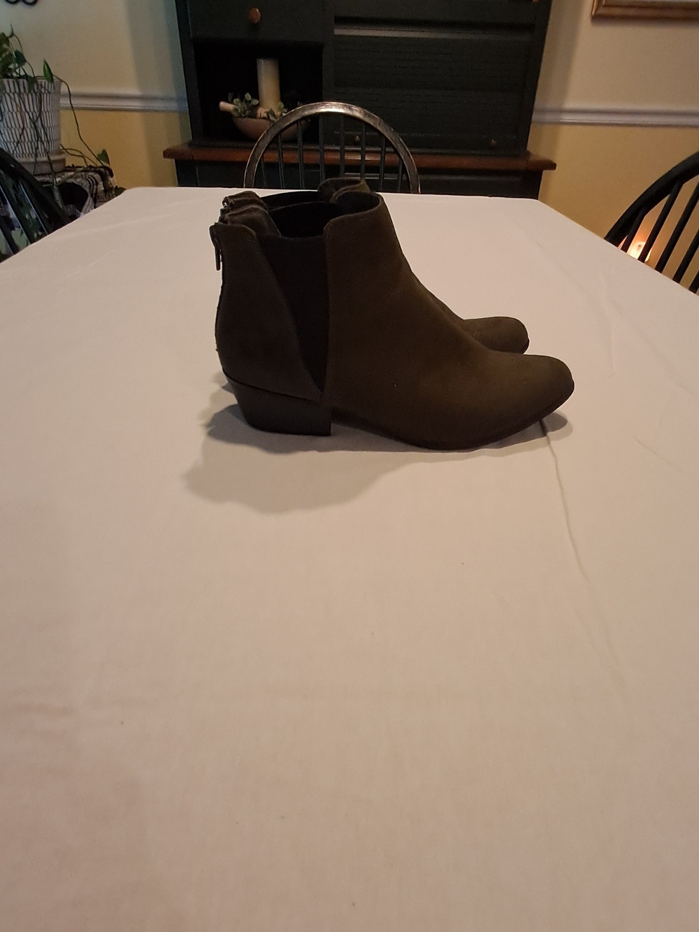 ESPRIT Women's Olive Suede Ankle Boots - Classic Chelsea Style Size 8M